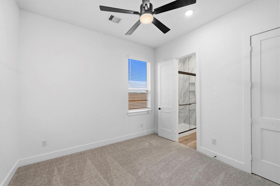 Spacious, unfurnished interior of a new home in Briarley, Montgomery (Image 33).