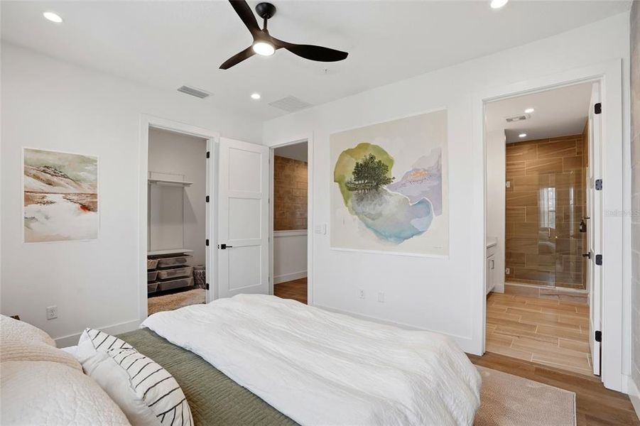 Furnished interior view inside a new home in , St. Petersburg (Image 14).