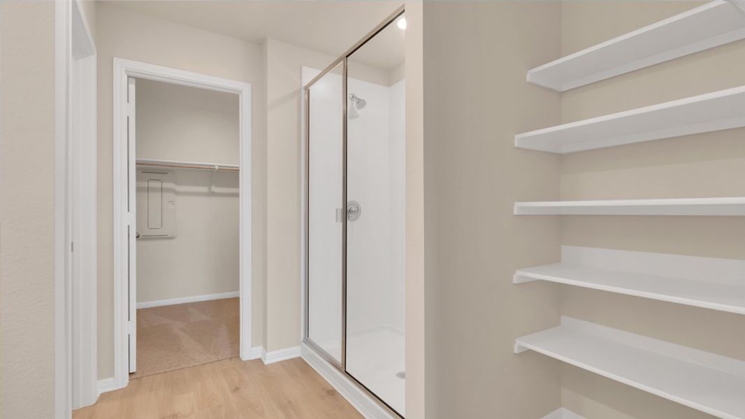 Spacious, unfurnished interior of a new home in Bar W Ranch, Leander (Image 21).