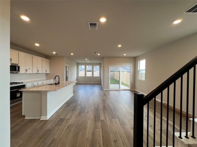 Furnished interior view inside a new home in Rolling Glen, Hutto (Image 6).