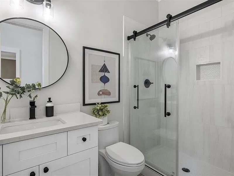 Furnished interior view inside a new home in , Woodstock (Image 17).