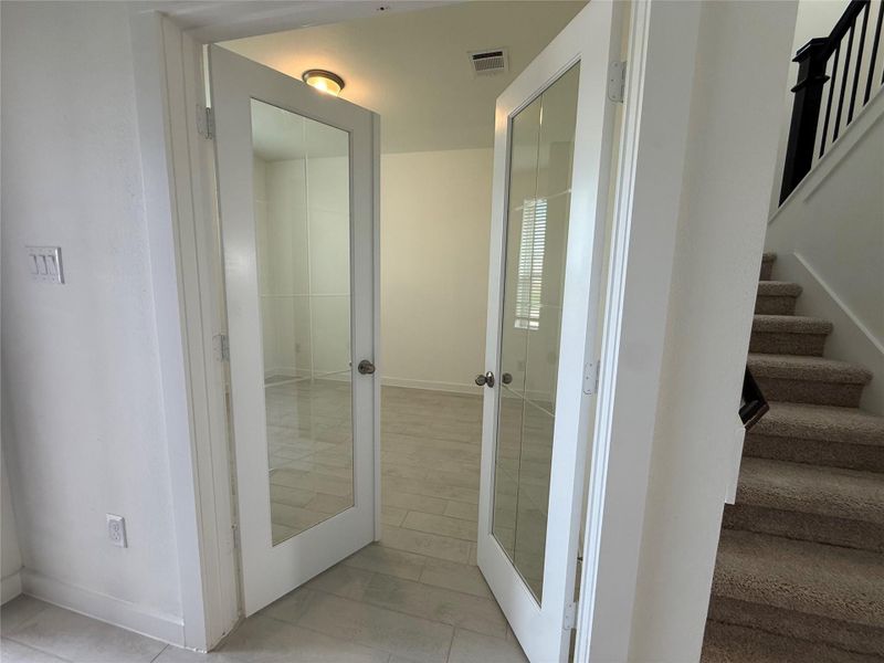 Spacious, unfurnished interior of a new home in Huntington Place, Rosharon (Image 5). Spacious, unfurnished interior of a new home in Huntington Place, Rosharon (Image 5).