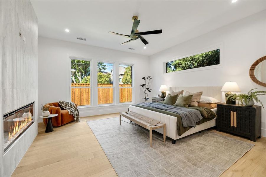 Furnished interior view inside a new home in , Dallas (Image 28). Furnished interior view inside a new home in , Dallas (Image 28).