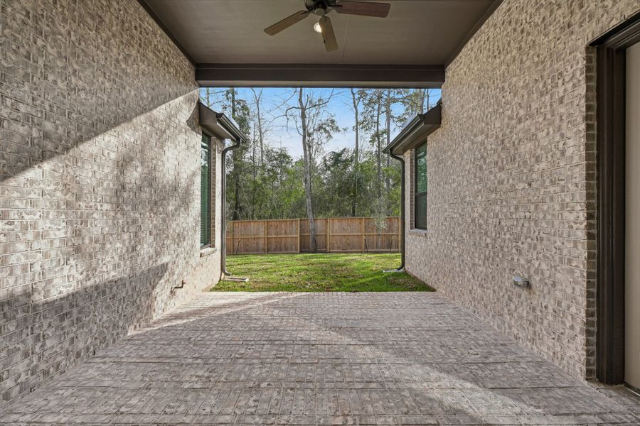 Exterior details and patio area of a home in Wood Leaf Reserve, Tomball (Image 28).