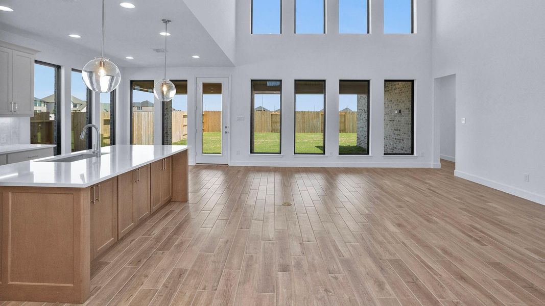 Spacious, unfurnished interior of a new home in Everly, Tomball (Image 13).