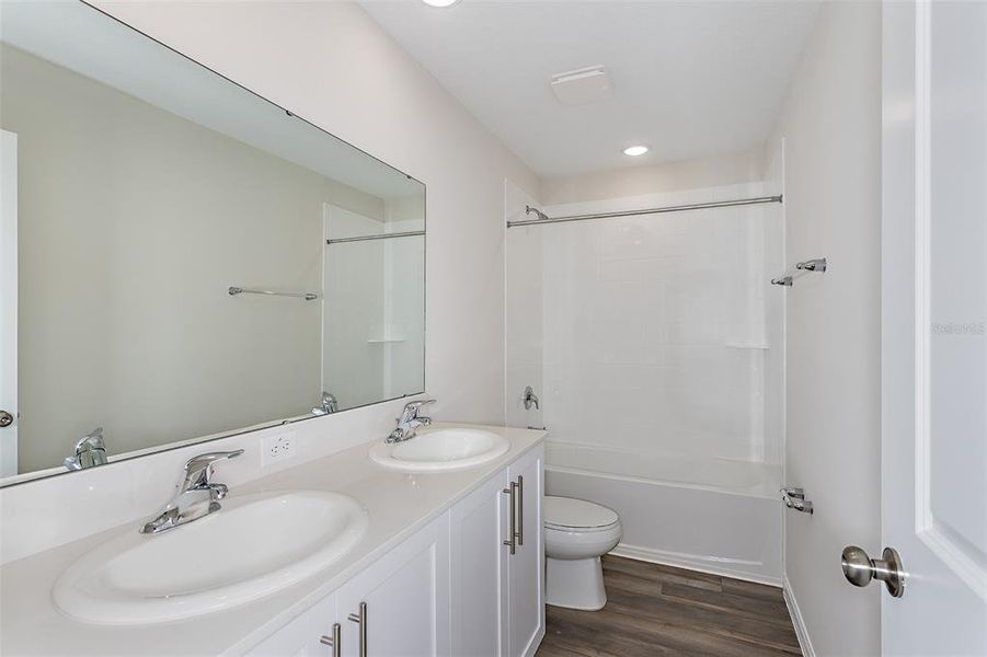 Furnished interior view inside a new home in Scenic Terrace, Haines City (Image 6).