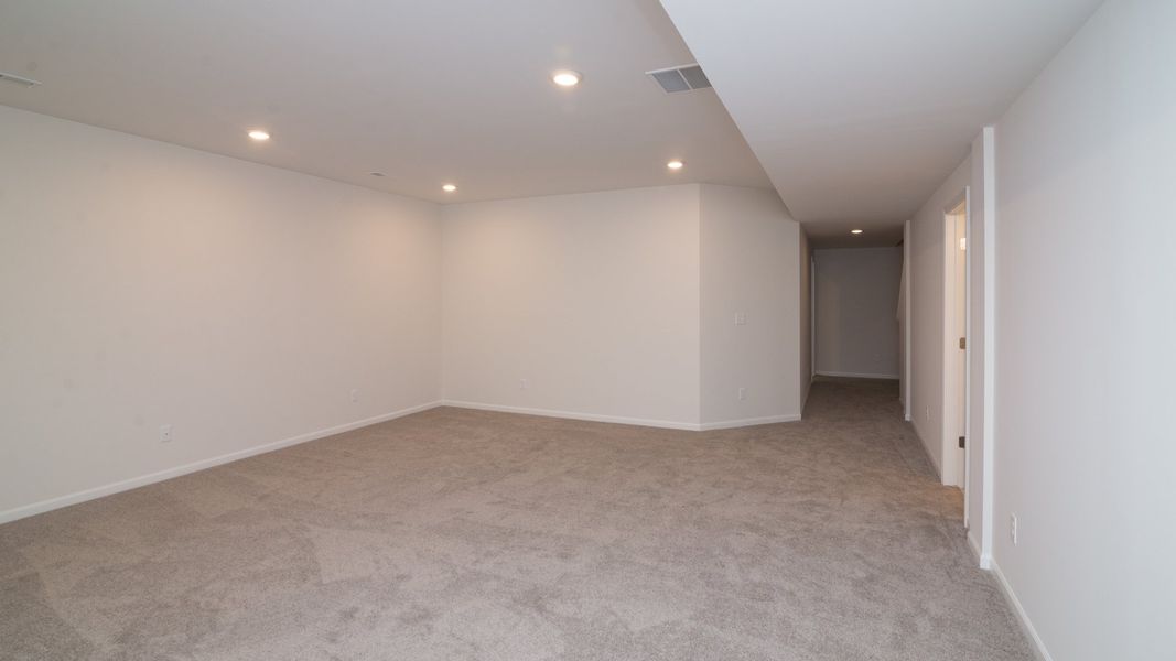 Representative unfurnished interior of a home built from the The Abington by Norfolk Homes in Valleys, Jackson (Image 82).