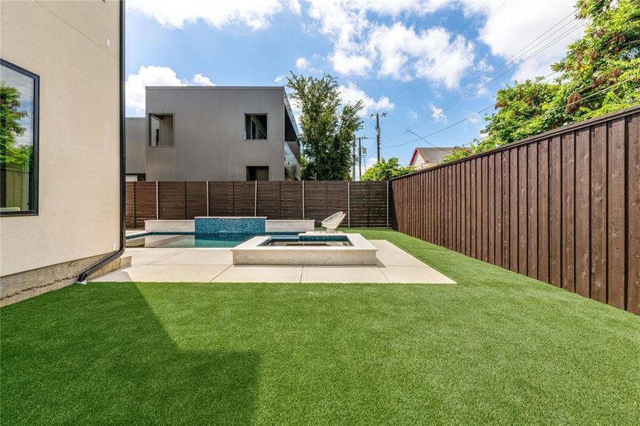 Exterior details and patio area of a home in , Dallas (Image 26).