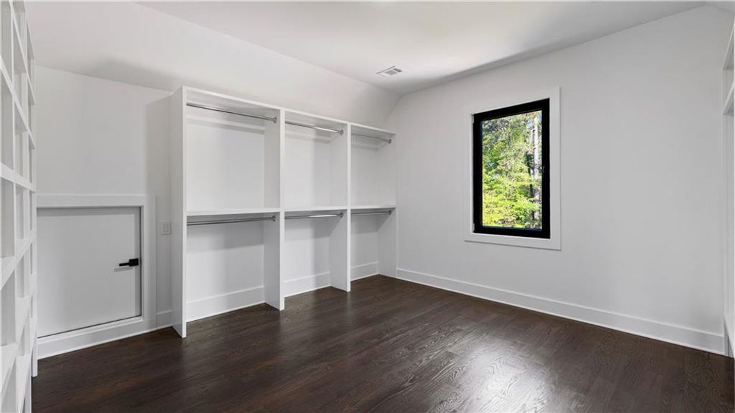 Spacious, unfurnished interior of a new home in , Marietta (Image 33).