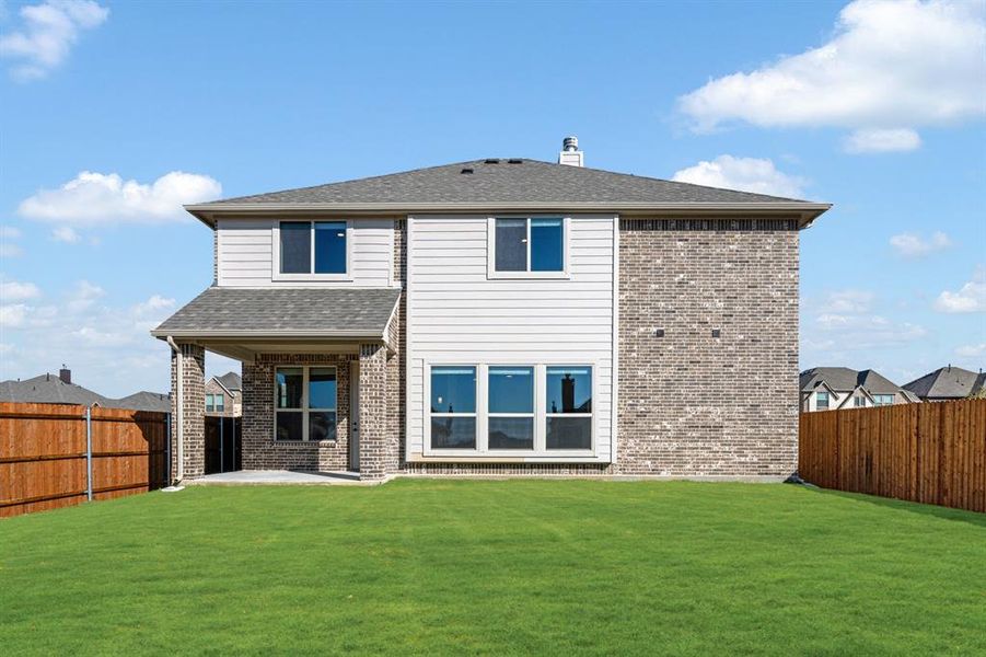 Exterior details and patio area of a home in Eagle Glen 50, Alvarado (Image 4). Exterior details and patio area of a home in Eagle Glen 50, Alvarado (Image 4).
