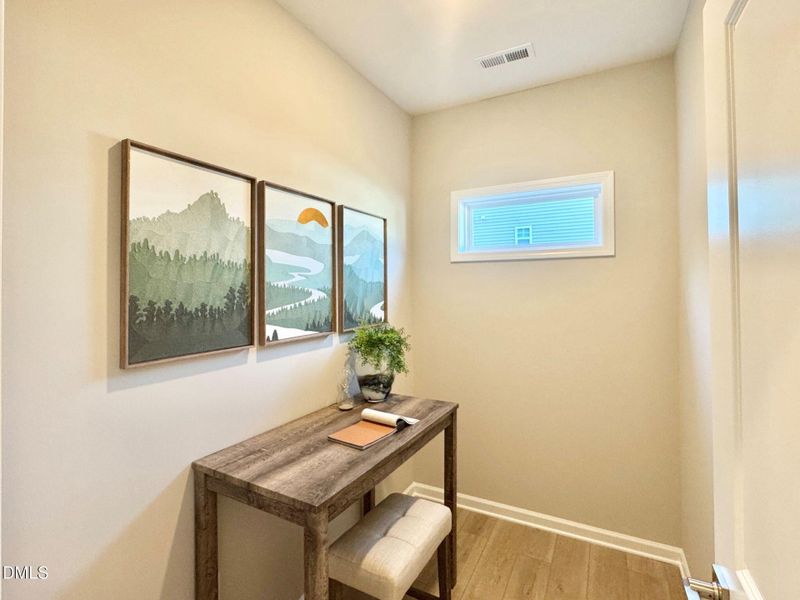 20250923_212110033_iOS