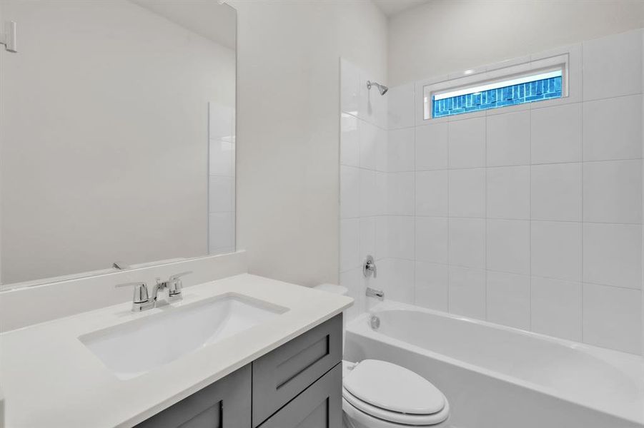 Furnished interior view inside a new home in The Landing at Hidden Lakes, McKinney (Image 11). Furnished interior view inside a new home in The Landing at Hidden Lakes, McKinney (Image 11).