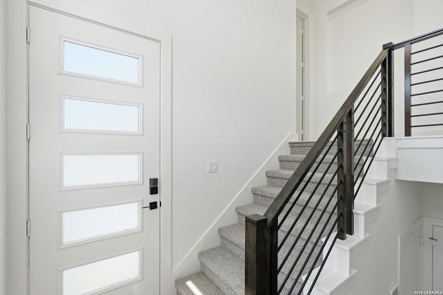 Spacious, unfurnished interior of a new home in Prominence Urban, San Antonio (Image 29).