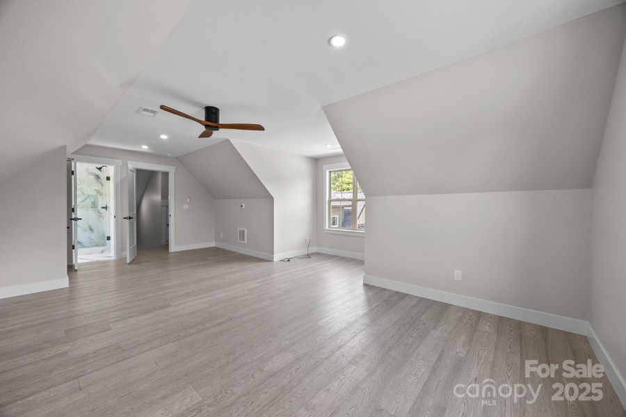 Spacious, unfurnished interior of a new home in , Peachland (Image 19). Spacious, unfurnished interior of a new home in , Peachland (Image 19).