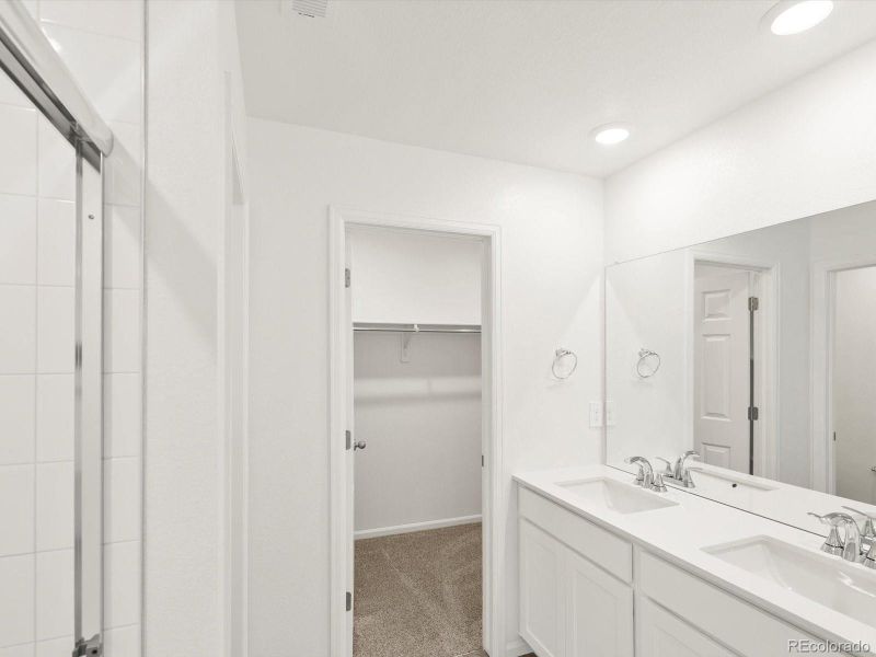 Spacious, unfurnished interior of a new home in Lake Bluff, Greeley (Image 18). Spacious, unfurnished interior of a new home in Lake Bluff, Greeley (Image 18).