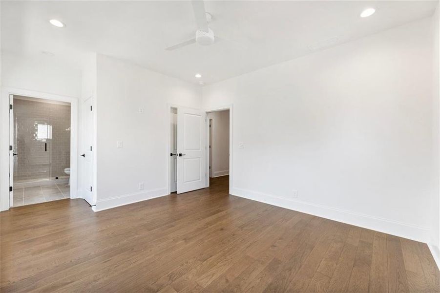 Spacious, unfurnished interior of a new home in , Alpharetta (Image 23). Spacious, unfurnished interior of a new home in , Alpharetta (Image 23).