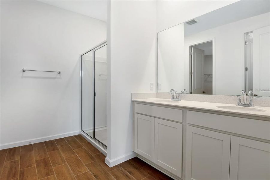 Furnished interior view inside a new home in , Winter Haven (Image 7).