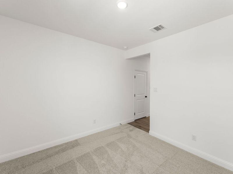 Spacious, unfurnished interior of a new home in Mercer Meadows, Royse City (Image 19).