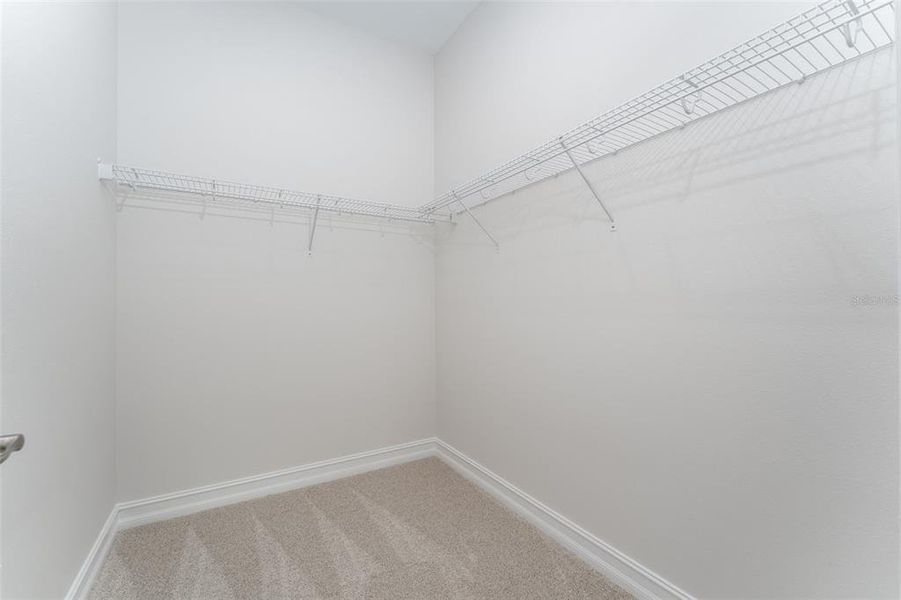 Spacious, unfurnished interior of a new home in Southern Hills Plantation, Brooksville (Image 23).