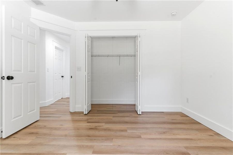 Spacious, unfurnished interior of a new home in , Marietta (Image 20).