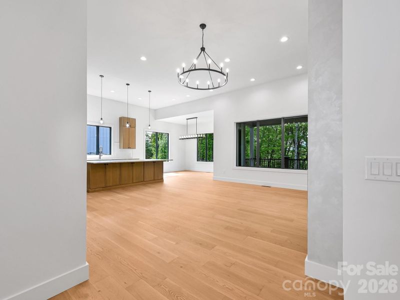 Spacious, unfurnished interior of a new home in , Fairview (Image 33).