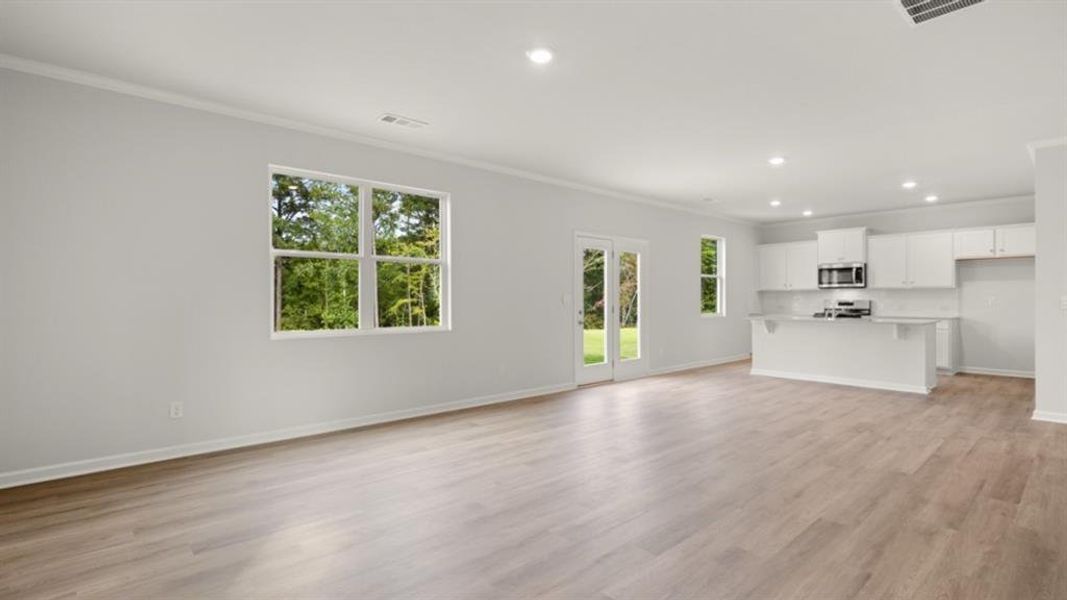 Spacious, unfurnished interior of a new home in , Union City (Image 17).