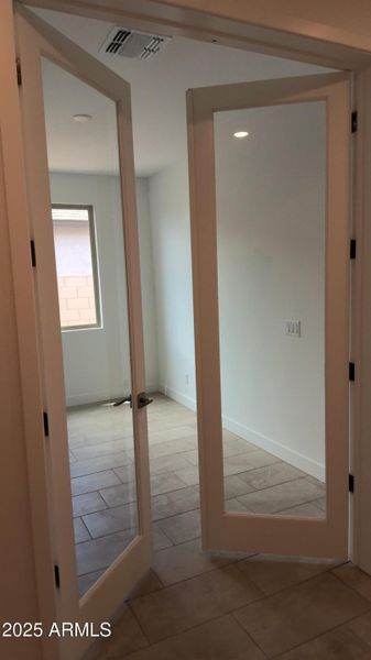 Double door flex room Double door flex room