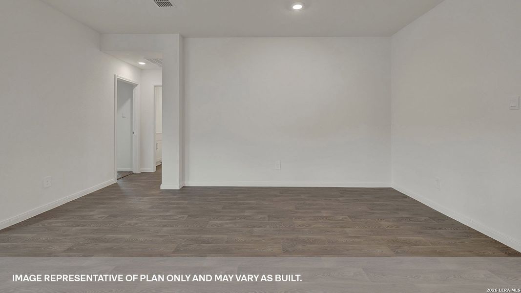 Spacious, unfurnished interior of a new home in Trace, San Marcos (Image 18).