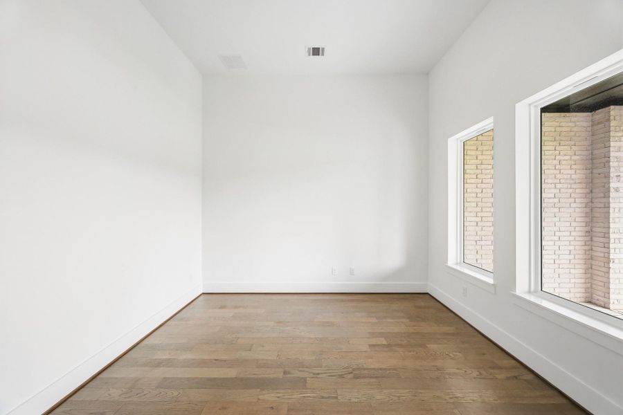 Spacious, unfurnished interior of a new home in Bentwood Farms, Montgomery (Image 16). Spacious, unfurnished interior of a new home in Bentwood Farms, Montgomery (Image 16).