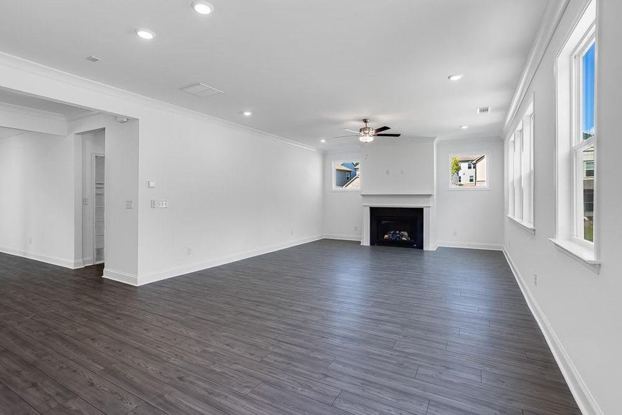 Spacious, unfurnished interior of a new home in Auburn Glen, Dacula (Image 20).