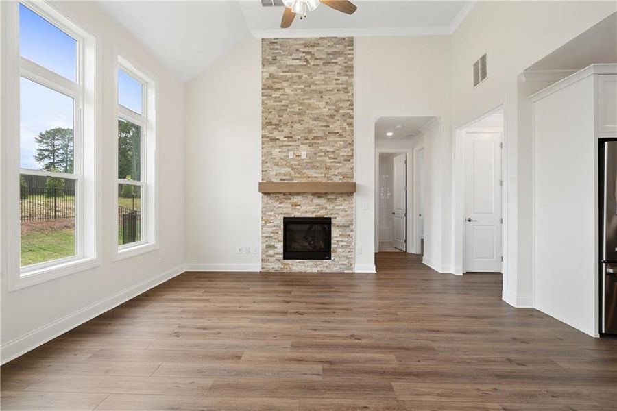 Spacious, unfurnished interior of a new home in Promenade at Sawnee Village, Cumming (Image 12).