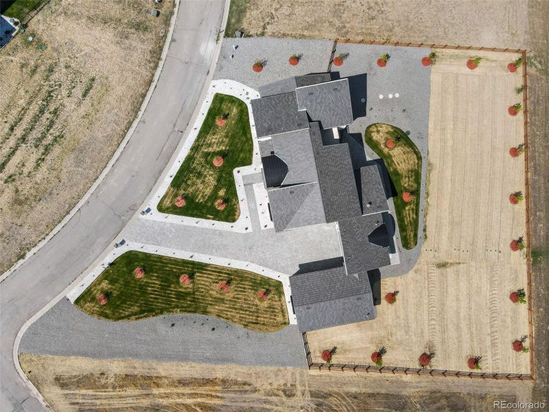 Image 33 of a home in .