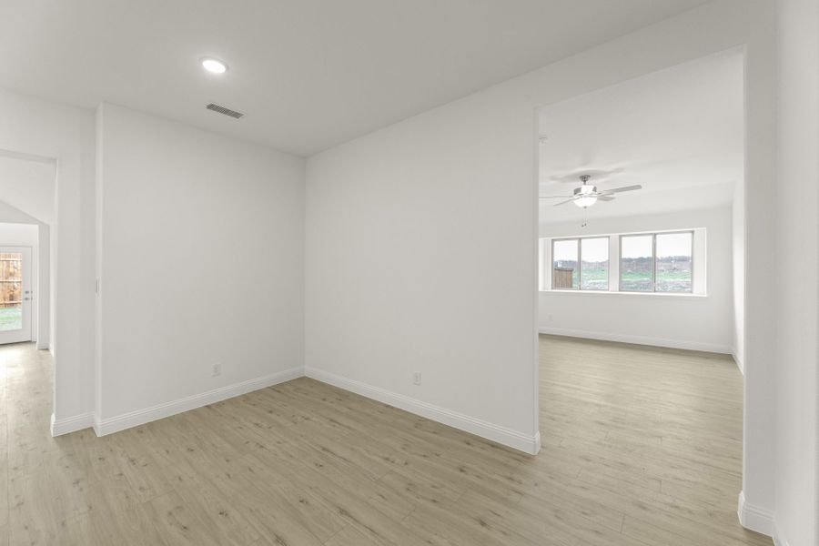 Spacious, unfurnished interior of a new home in Clearview Ranch, Royse City (Image 12).