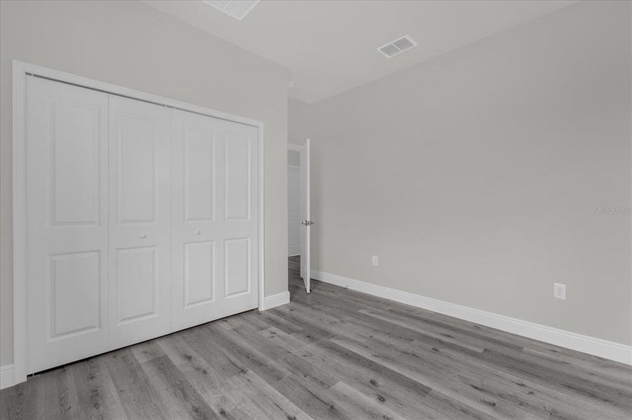 Spacious, unfurnished interior of a new home in , Dunnellon (Image 18).