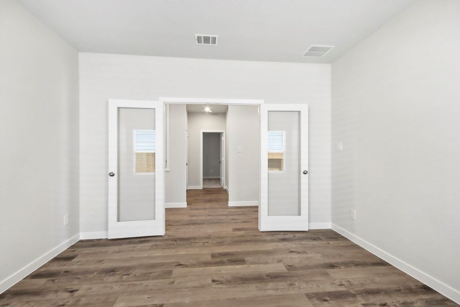 Spacious, unfurnished interior of a new home in Maple Woods, Hockley (Image 14). Spacious, unfurnished interior of a new home in Maple Woods, Hockley (Image 14).