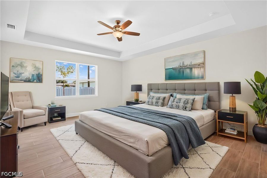 Furnished interior view inside a new home in Cape Coral, Cape Coral (Image 5).