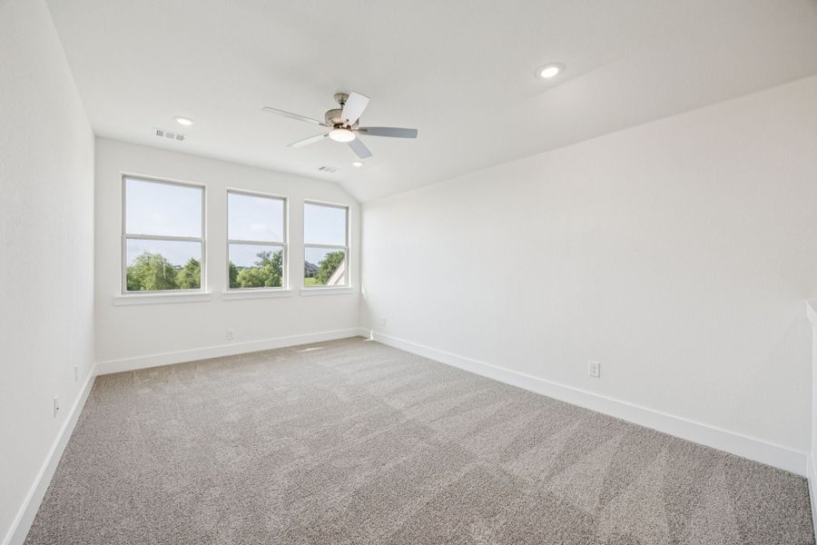 Spacious, unfurnished interior of a new home in Lakeway Estates, Waxahachie (Image 27). Spacious, unfurnished interior of a new home in Lakeway Estates, Waxahachie (Image 27).