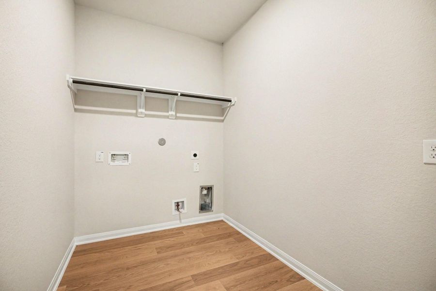 Spacious, unfurnished interior of a new home in , Bay City (Image 32). Spacious, unfurnished interior of a new home in , Bay City (Image 32).