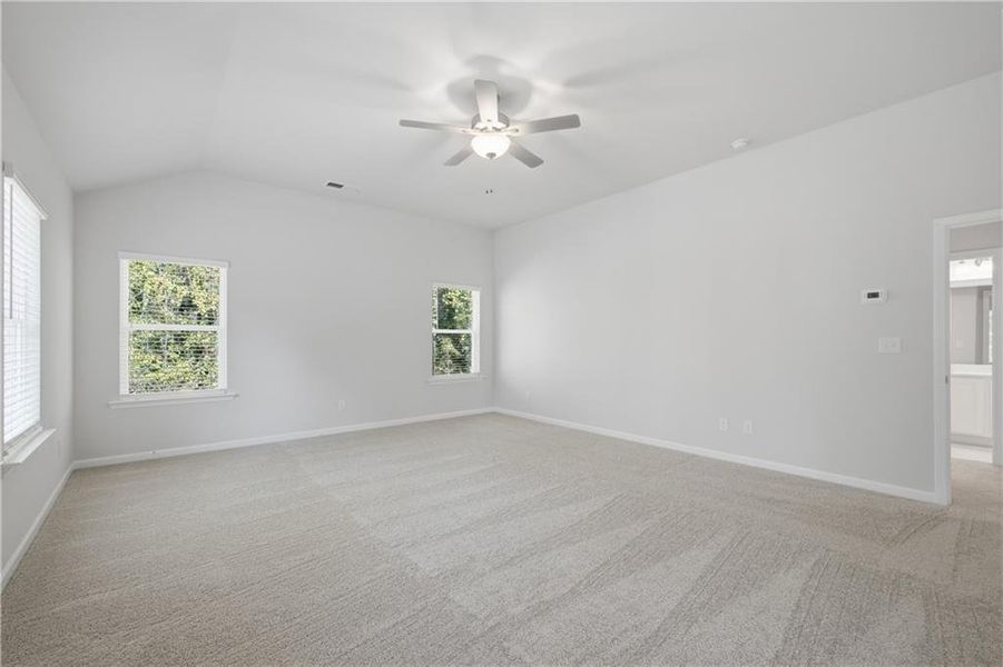 Spacious, unfurnished interior of a new home in , Lawrenceville (Image 24).