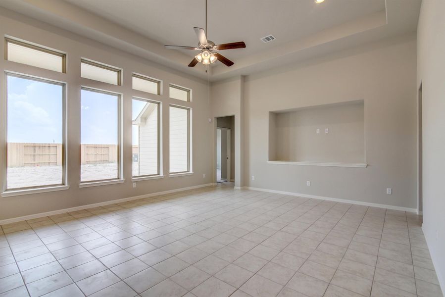 Representative unfurnished interior of a home built from the Floor Plan 2922 by Colina Homes in Grand Magnolia, Magnolia (Image 19).