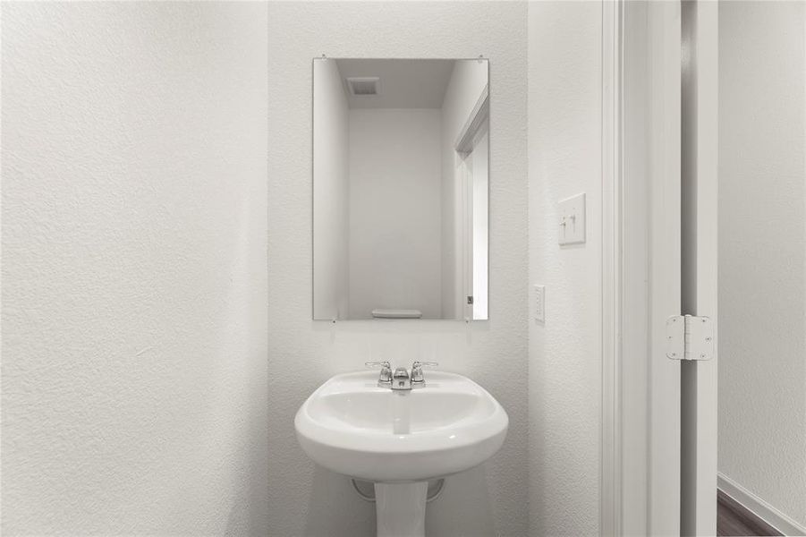 06. 14156 Donahue - Powder 06. 14156 Donahue - Powder