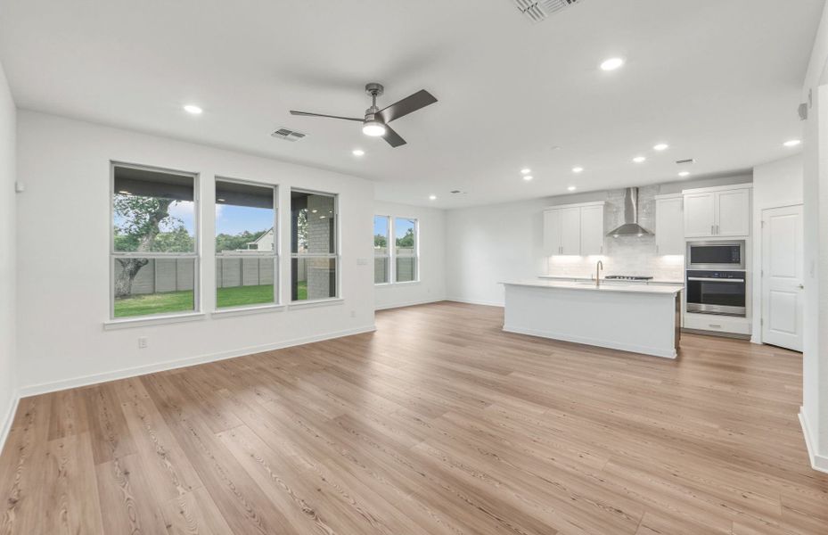 Spacious, unfurnished interior of a new home in Wolf Ranch, Georgetown (Image 38). Spacious, unfurnished interior of a new home in Wolf Ranch, Georgetown (Image 38).