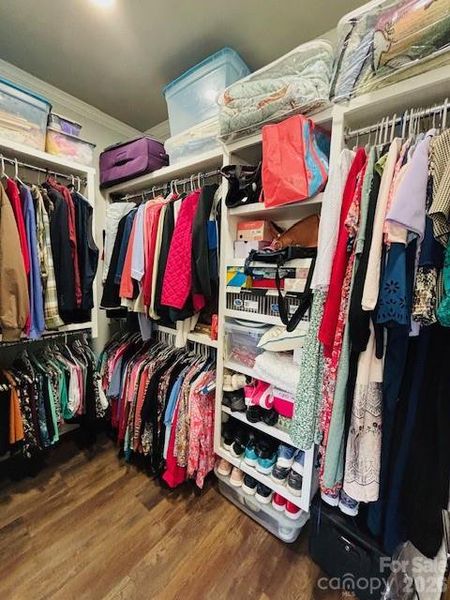 Close-up of interior finishes inside a home in , Ellenboro (Image 19).
