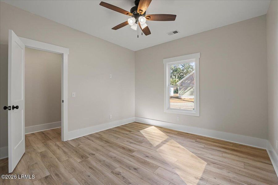 Spacious, unfurnished interior of a new home in , Beaufort (Image 63).