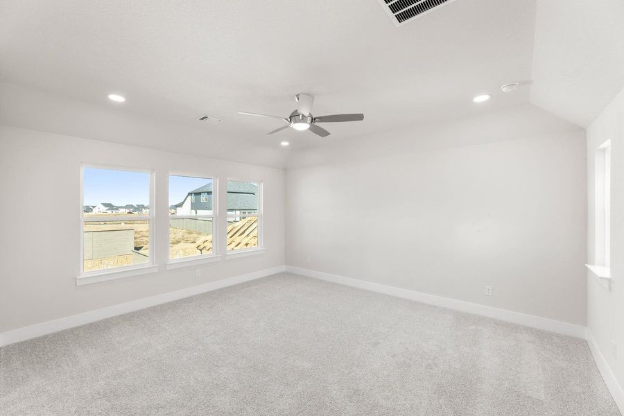 Spacious, unfurnished interior of a new home in Treeline, Justin (Image 18).