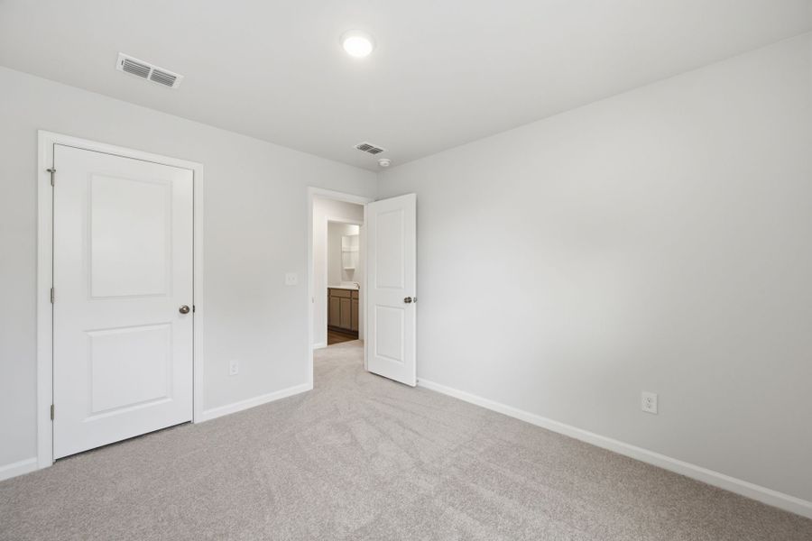 Spacious, unfurnished interior of a new home in Grand Arbor, Blythewood (Image 29).