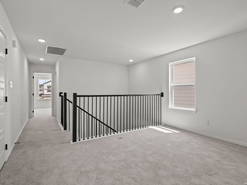 Spacious, unfurnished interior of a new home in Meadows at Oak Creek, San Antonio (Image 25).