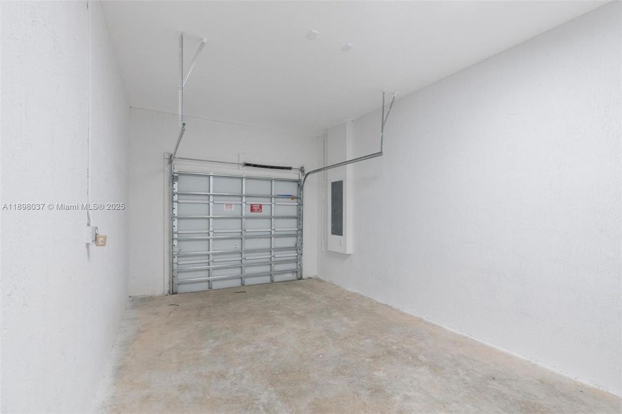 Spacious, unfurnished interior of a new home in , Miami (Image 27). Spacious, unfurnished interior of a new home in , Miami (Image 27).