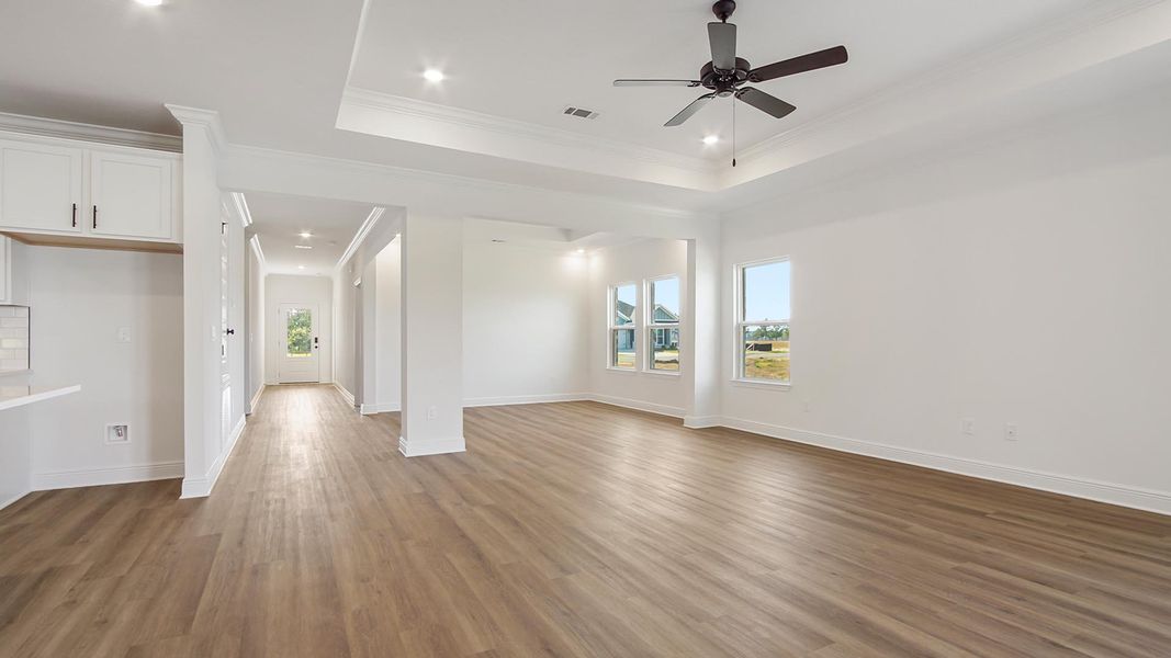 Spacious, unfurnished interior of a new home in Owl's Head Farms, Freeport (Image 23).