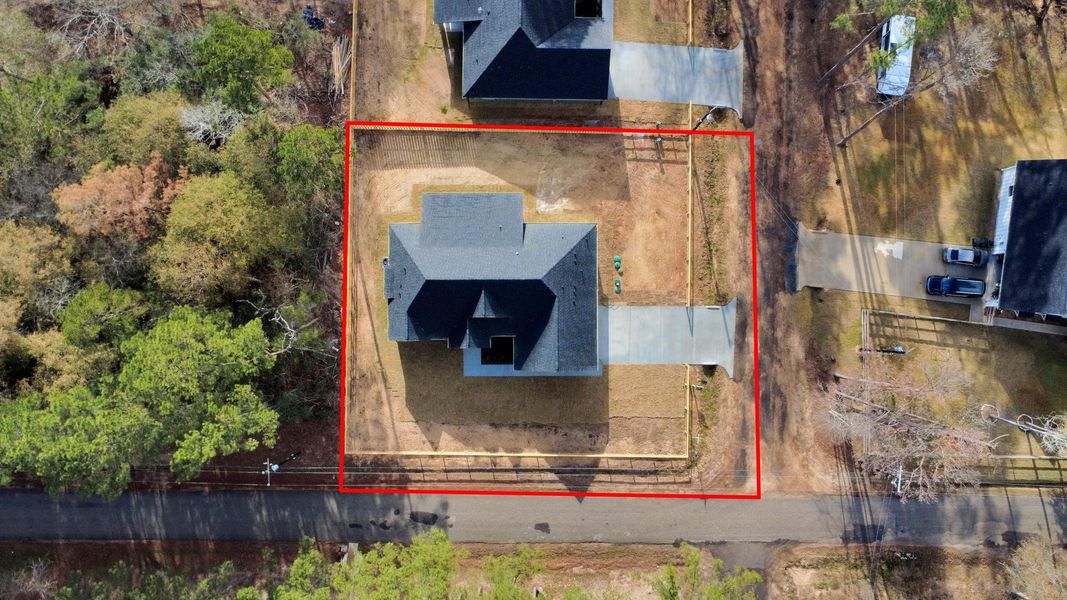 Exterior details and patio area of a home in , Plantersville (Image 3).